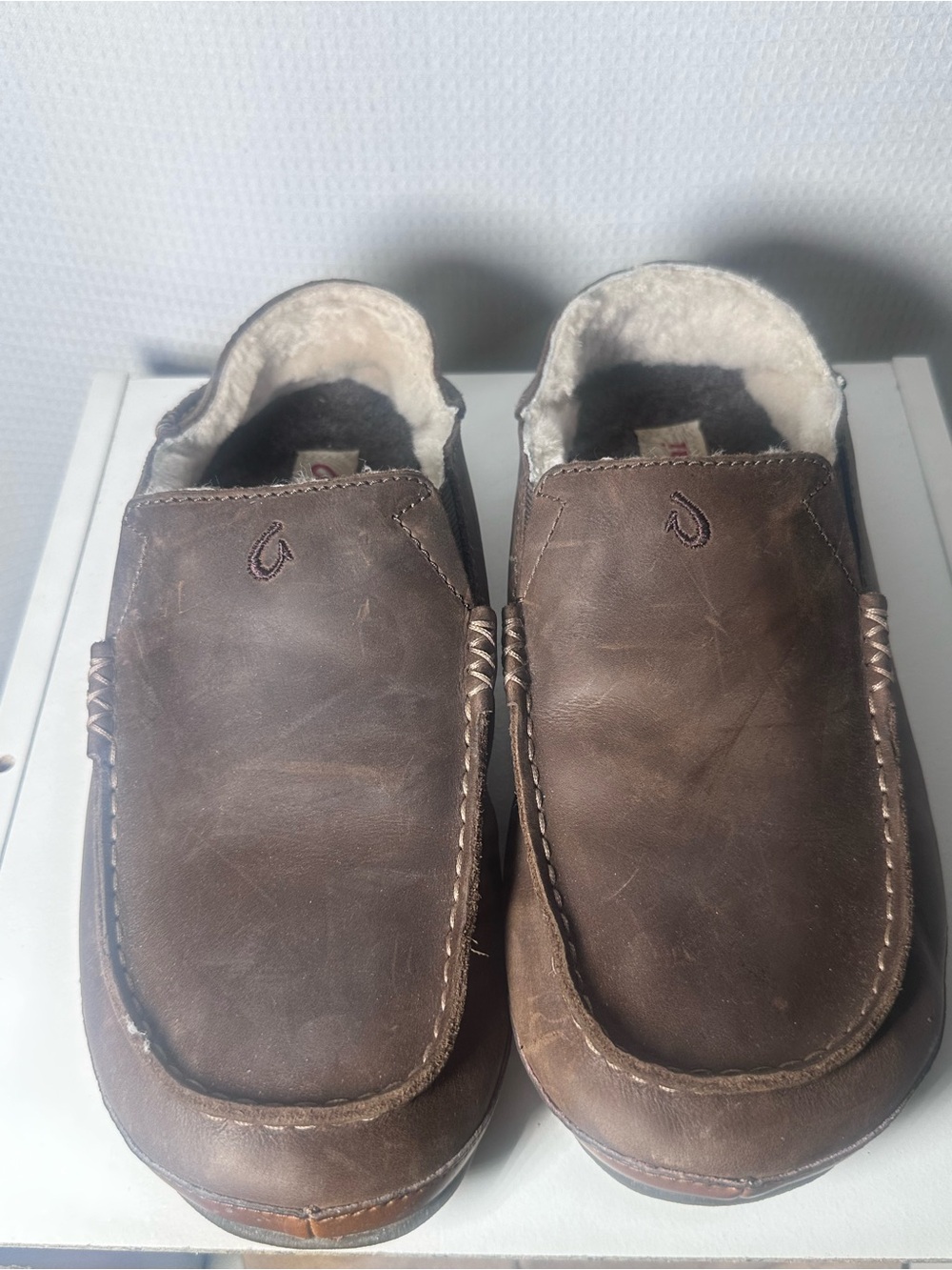 OLUKAI Kipuka Hulu Men's Nubuck Leather Slippers - Toffee - Size 8 - NIB